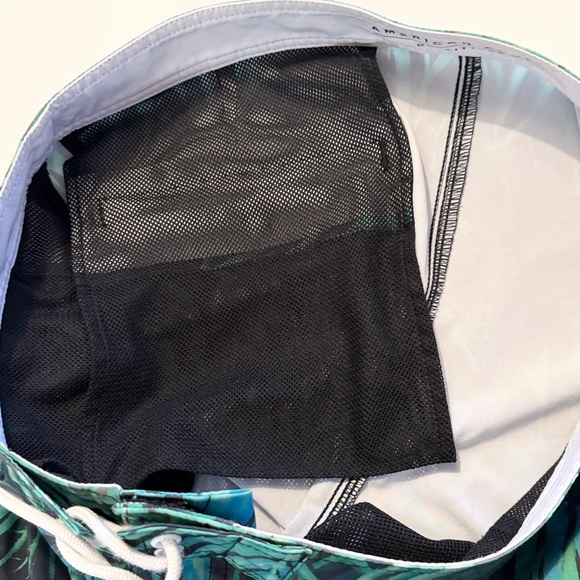 American Eagle Stretch Microfiber 3 Mesh Pocket Board Shorts Med 32-34 waist - Picture 3 of 12